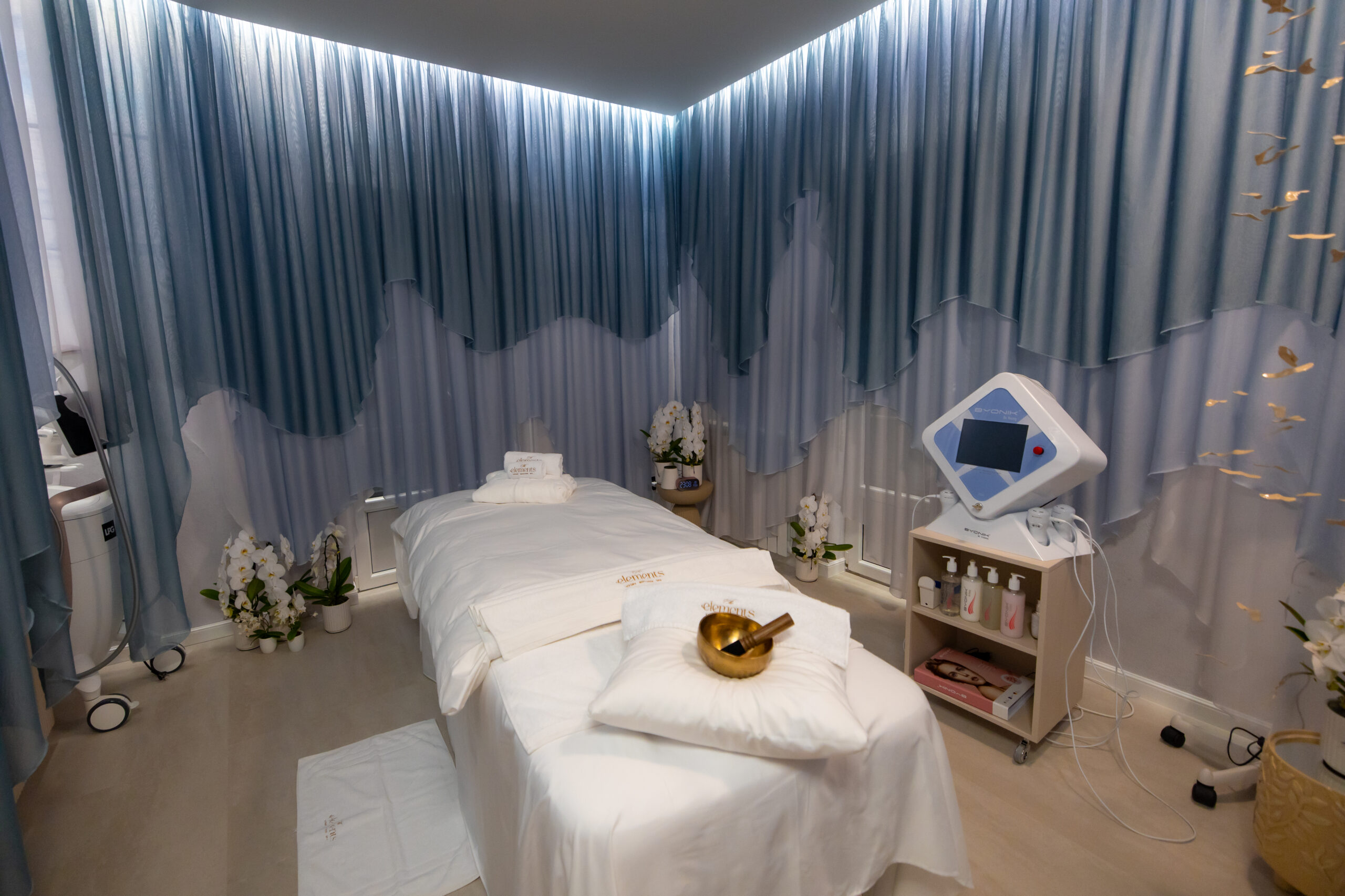 Cameră de tratament la The Elements Luxury Boutique Spa, București